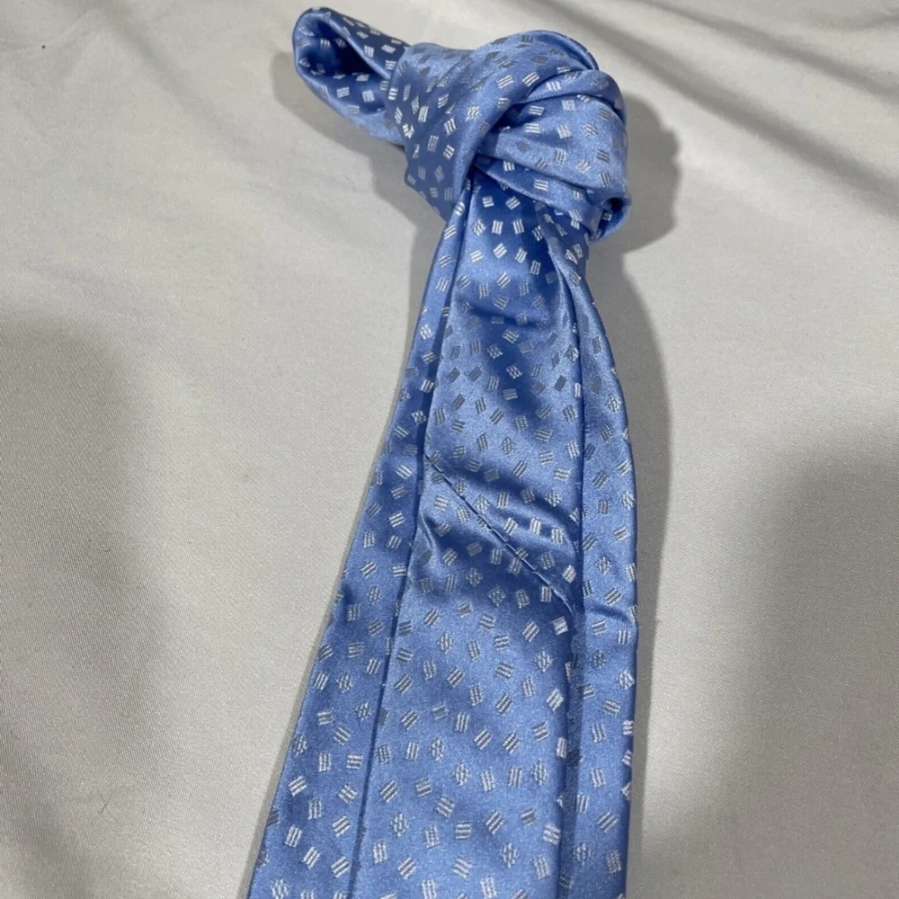 NWT $70 MICHAEL KORS [ Men's Tie ] Mini‎ Squares in Light Blue